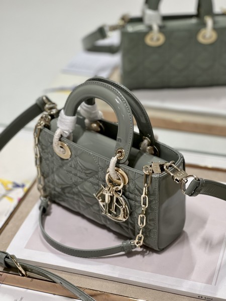 Handbag  Dior  0540 size 22.5×6×11.5 cm 