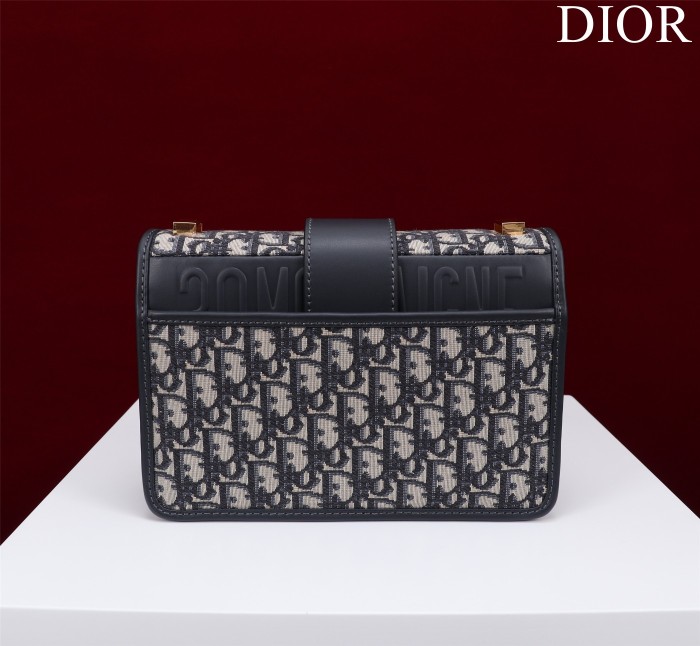 Handbag  Dior size  24*17*8 cm