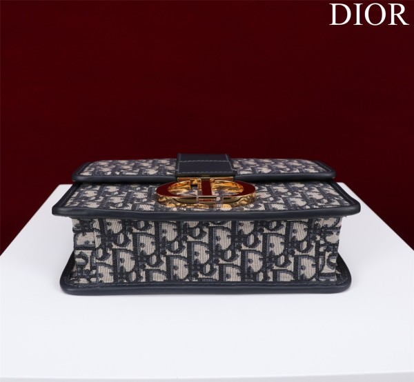 Handbag  Dior size  24*17*8 cm