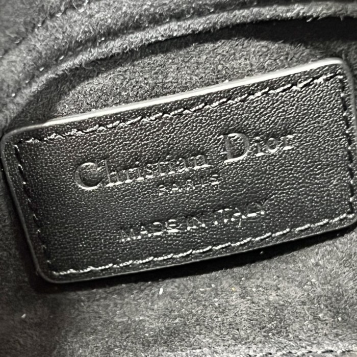 Handbag Dior 9035 size 12×10.2×5 cm 