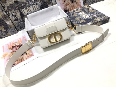  Handbag  Dior M9204 size 17.5*11.5*5  cm