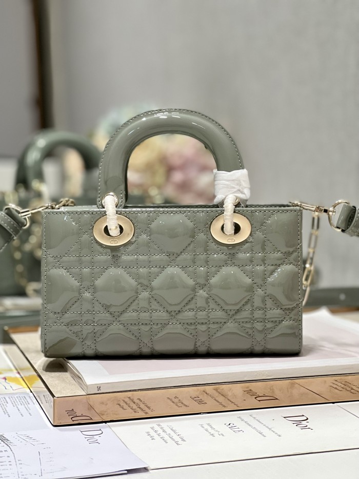 Handbag  Dior  0540 size 22.5×6×11.5 cm 