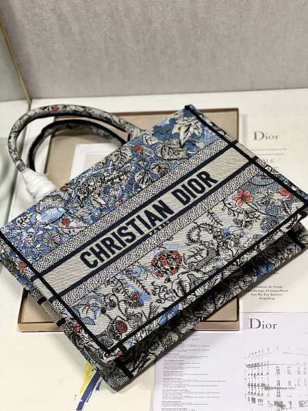  Handbag  Dior 1286 size 36×28 cm 