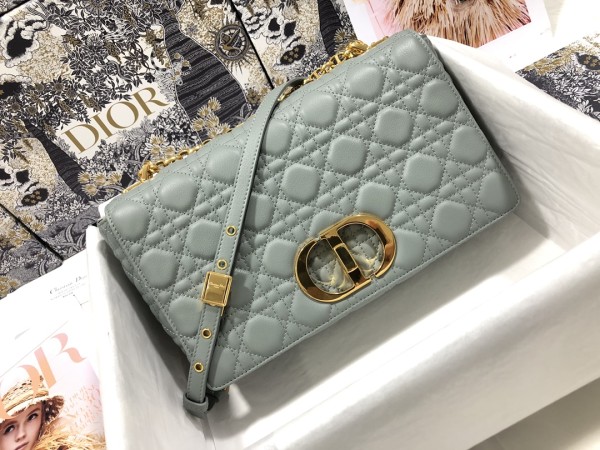 Handbag  Dior M9243 size 28*17*9 cm