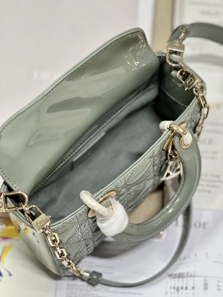 Handbag  Dior  0540 size 22.5×6×11.5 cm 