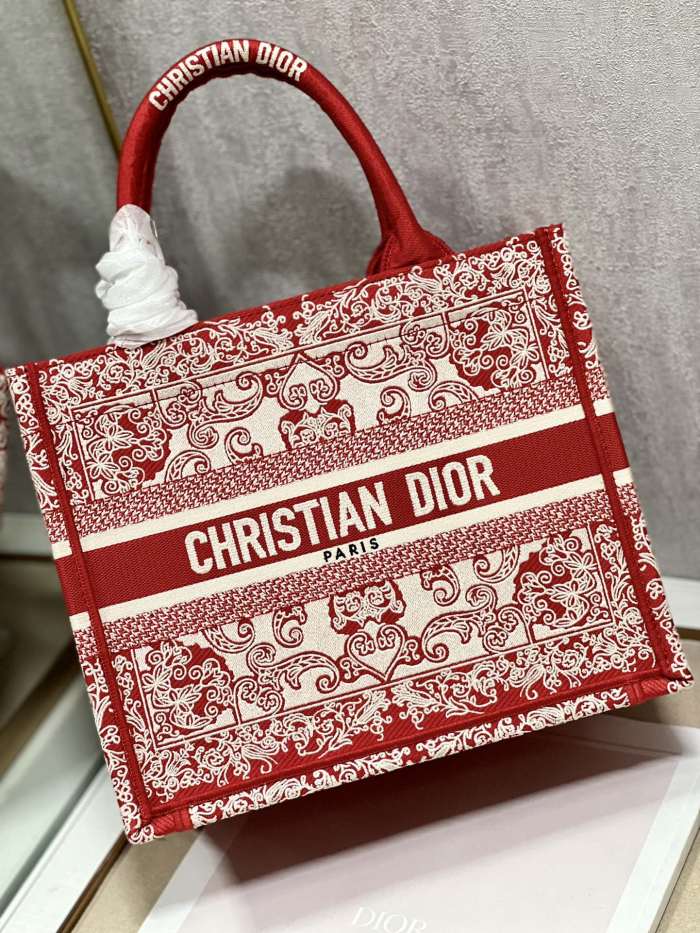  Handbag  Dior  1265 size 26.5×21×14 cm 