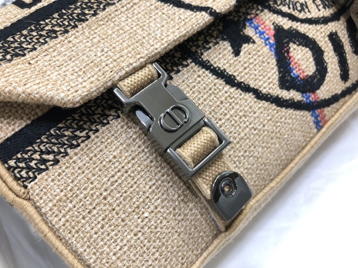 Handbag  Dior  M1241  size 23 x 15 x 8  cm