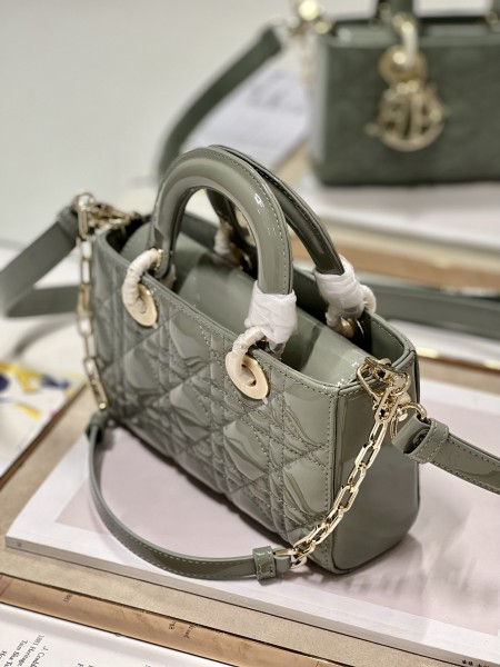 Handbag  Dior  0540 size 22.5×6×11.5 cm 