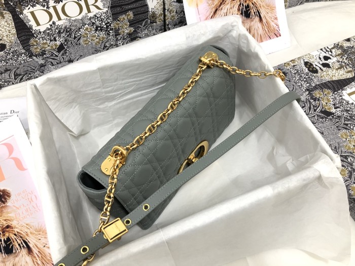 Handbag  Dior M9242 size 25.5 x 15.5 x 8  cm