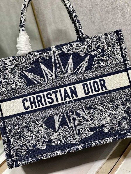 Handbag  Dior 1286 size 36×28 cm