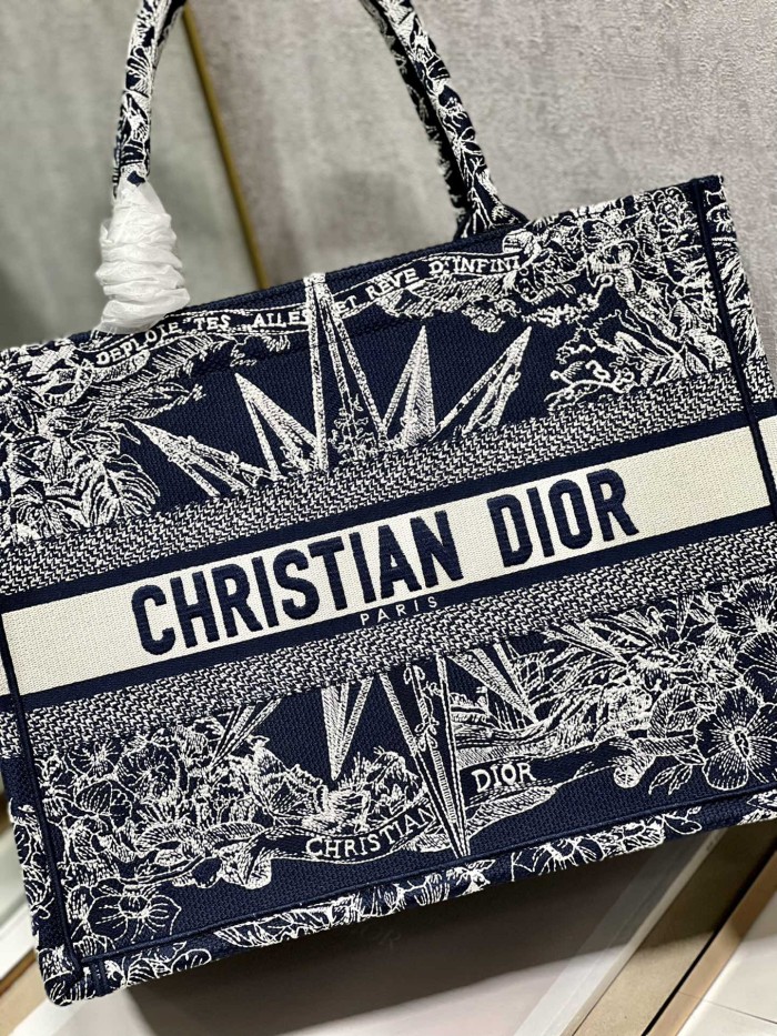 Handbag  Dior 1286 size 36×28 cm