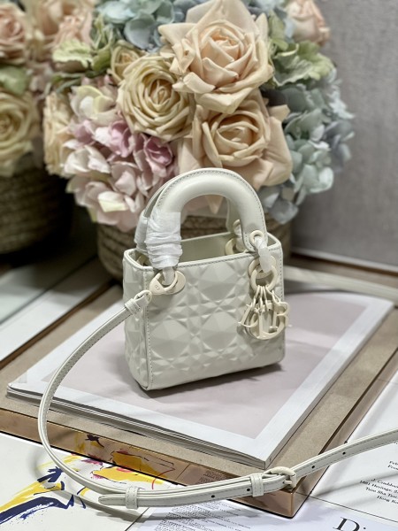 Handbag Dior 9035 size 12×10.2×5 cm 