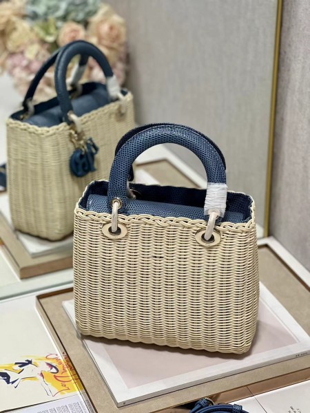 Handbag  Dior 9989 size 24×20×11 cm 