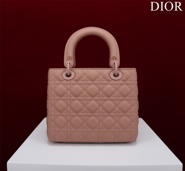 Handbag  Dior M0565 size 32*24*12 cm