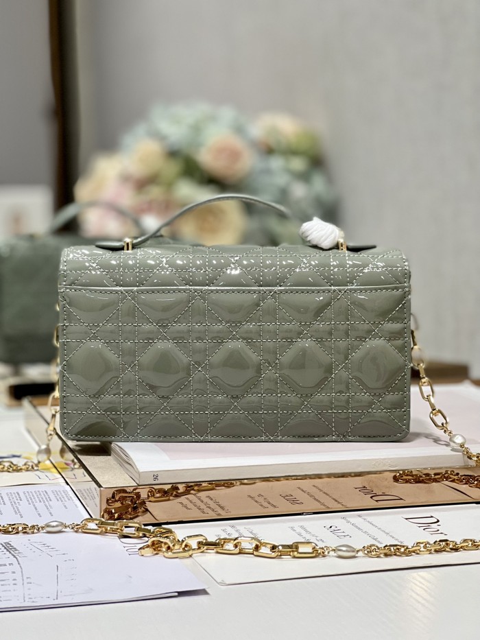 Handbag  Dior  0980 size  21 x 11.5 x 4.5 cm