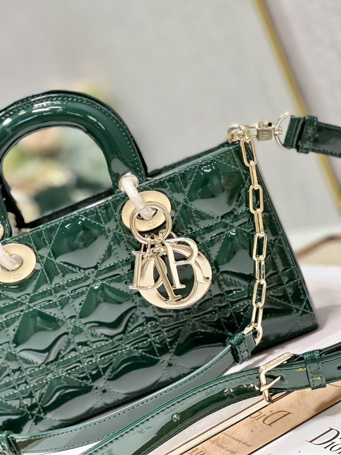 Handbag  Dior  0540 size 26*6*14 cm