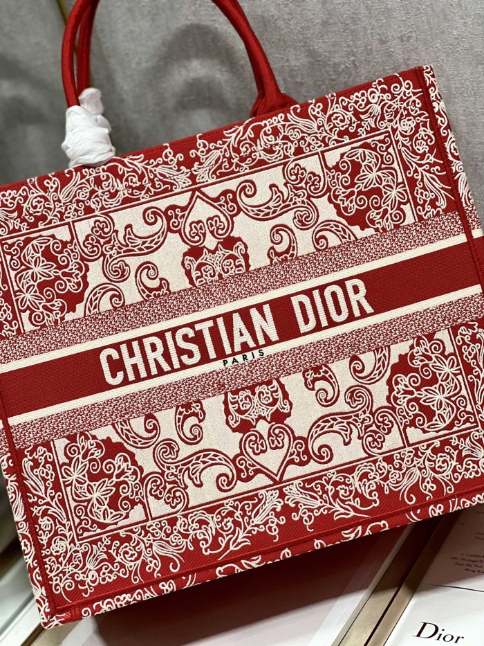  Handbag  Dior  1286 size 42×35×18.5 cm