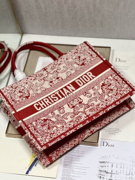  Handbag  Dior 1286 size 36×28 cm