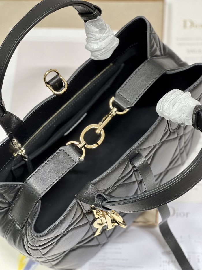 Handbag  Dior 1188 size  30×36×15 cm