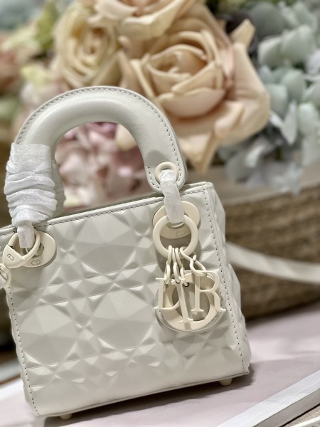 Handbag Dior 9035 size 12×10.2×5 cm 