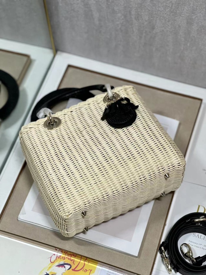  Handbag  Dior 9989  size 24×20×11 cm 