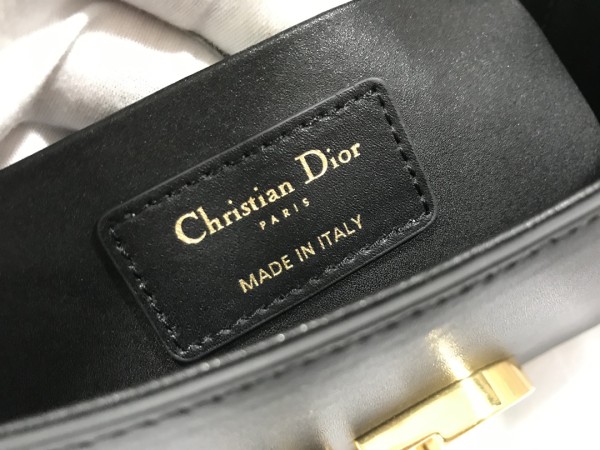  Handbag  Dior M9204 size 17.5*11.5*5 cm