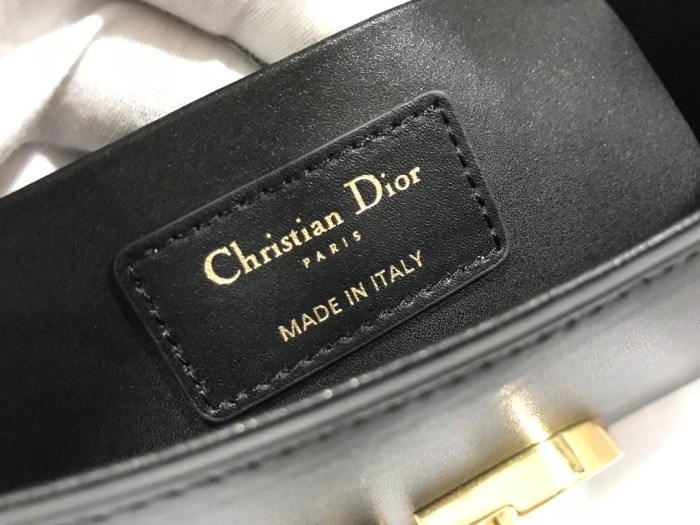  Handbag  Dior M9204 size 17.5*11.5*5 cm