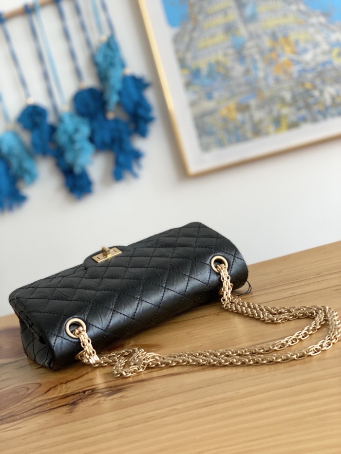 Handbag  Chanel  size 25 cm