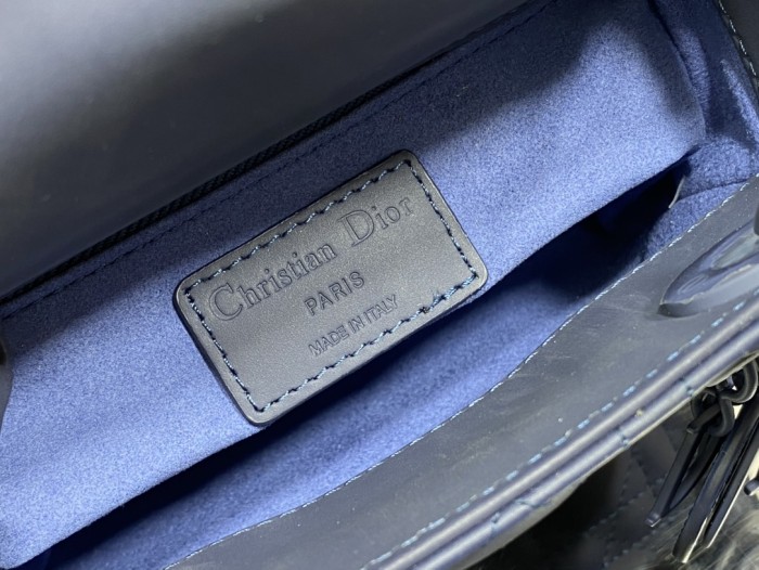 Handbag  Dior  size  17 cm