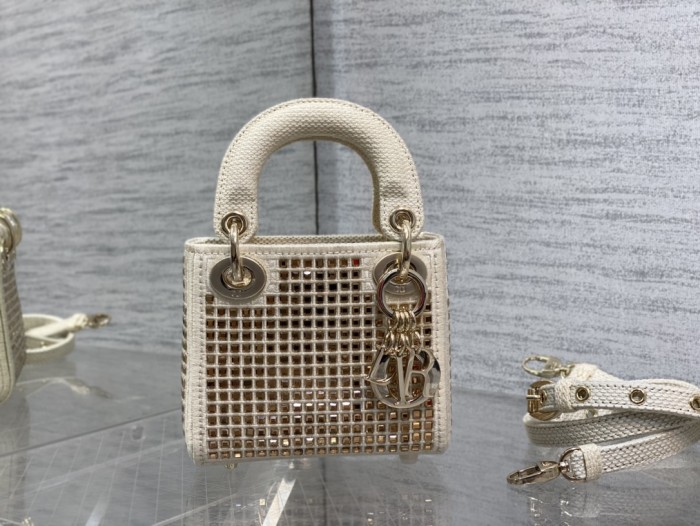 Handbag  Dior  size 12*10*5 cm