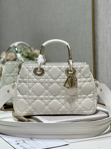  Handbag  Dior 1202 size  31×31×11 cm