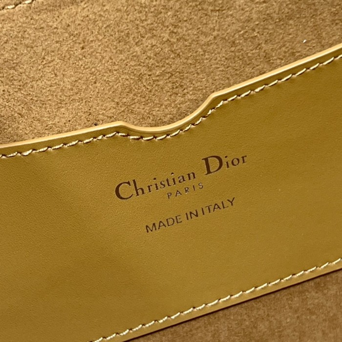  Handbag  Dior  9260 size  22.5×12.5×6.5 cm