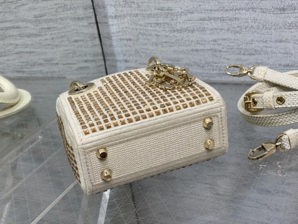 Handbag  Dior  size 12*10*5 cm