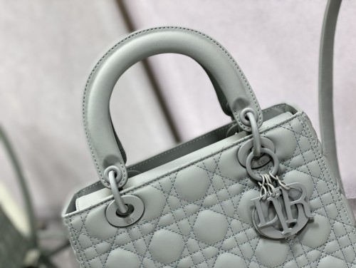 Handbag  Dior  size 24 cm