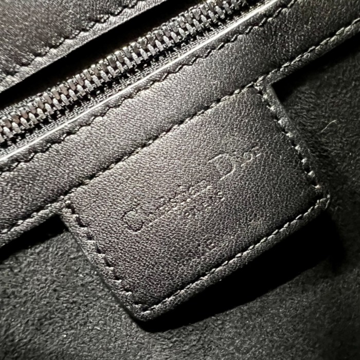  Handbag  Dior 1202  size 31×31×11 cm