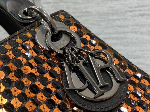 Handbag  Dior  size  17 cm