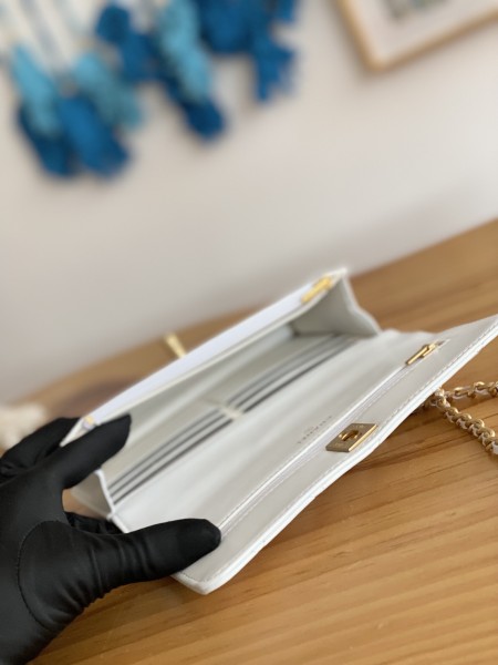 Handbag  Chanel 81237 size 19 cm