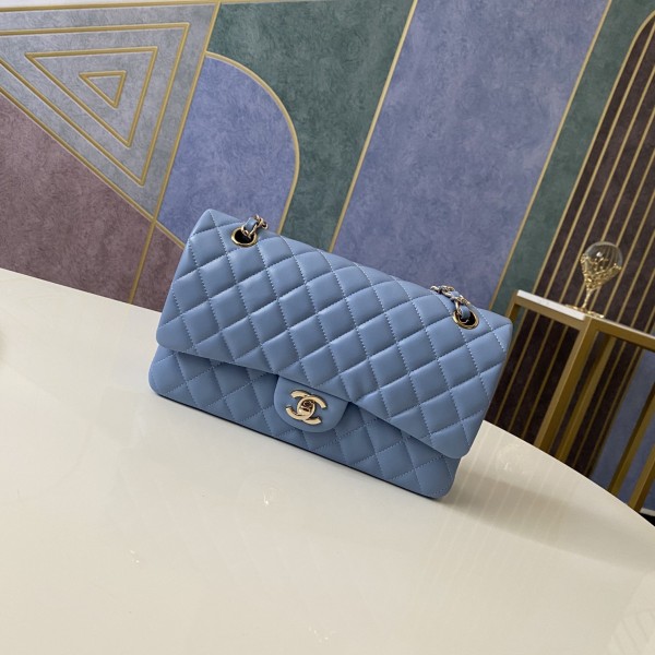  Handbag  Chanel 112 size 25 cm