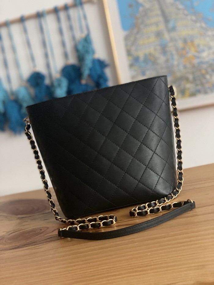  Handbag  Chanel AS6118 size 20*21*13 cm