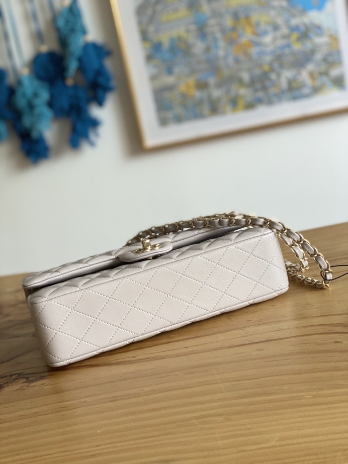  Handbag  Chanel 112 size  25 cm  