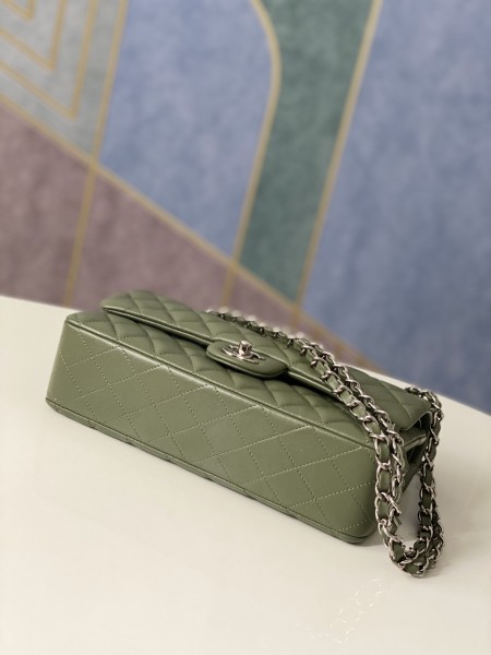  Handbag  Chanel 112 size 25 cm