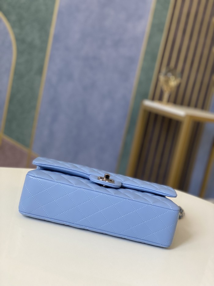  Handbag  Chanel 112 size 25 cm