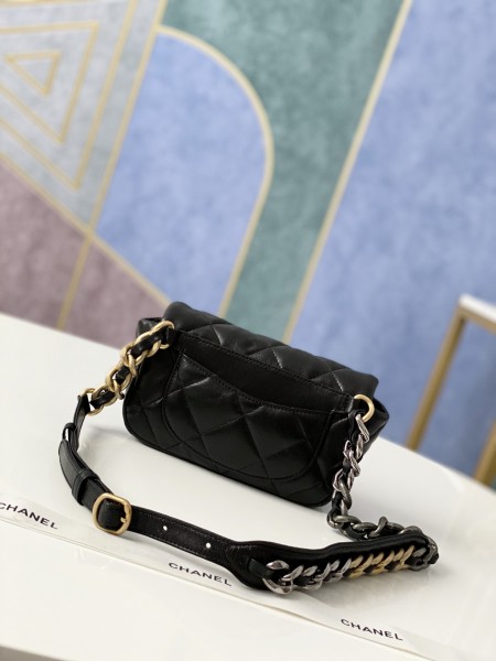 Handbag  Chanel 1163  size  20×5.5×10 cm