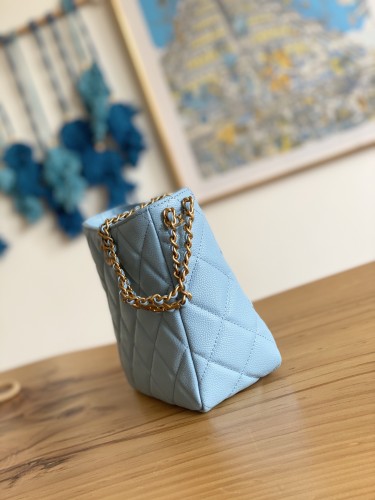  Handbag  Chanel AS3223 size 16*19*8 cm