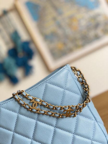  Handbag  Chanel AS3223 size 16*19*8 cm