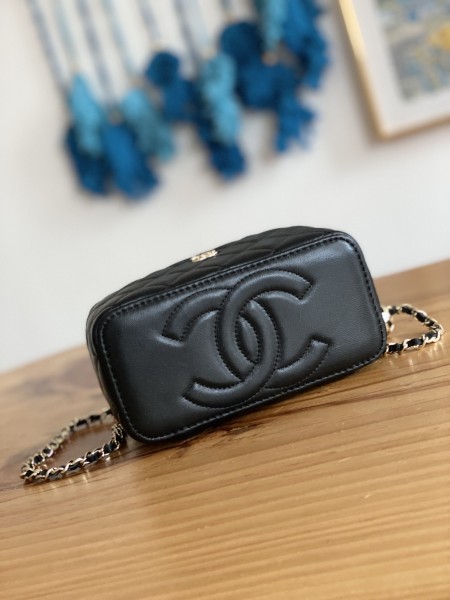 Handbag  Chanel 81242 size 17 cm