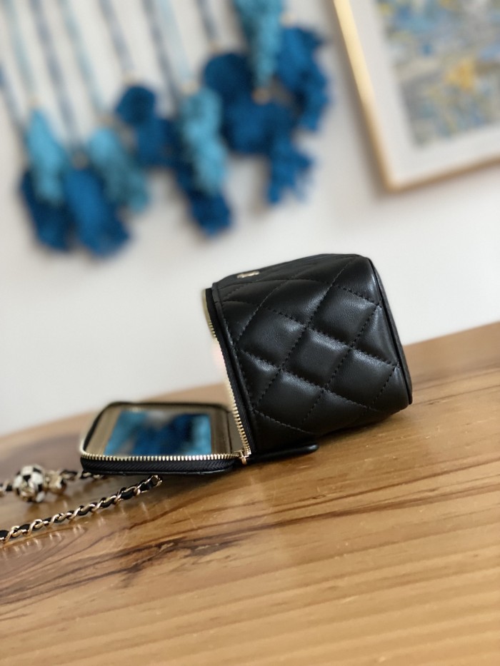 Handbag  Chanel 81242 size 17 cm