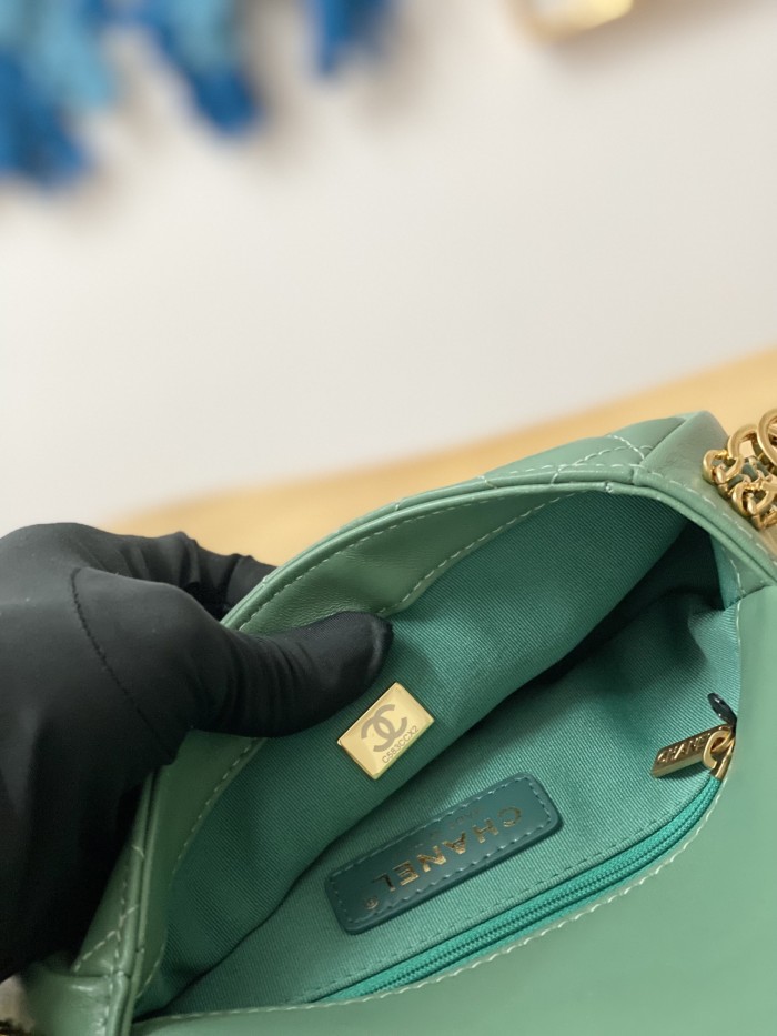 Handbag  Chanel AS3757  size 14.5x20x6.5 cm