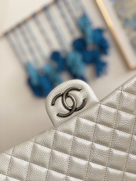 Handbag  Chanel  94305  size 46.6x29x17 cm