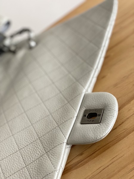 Handbag  Chanel  94305  size 46.6x29x17 cm